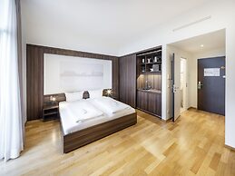 sevenDays Hotel BoardingHouse