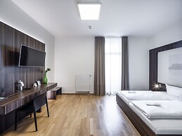 sevenDays Hotel BoardingHouse