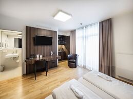 sevenDays Hotel BoardingHouse