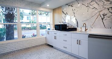 Ivory Sands Beach Suites