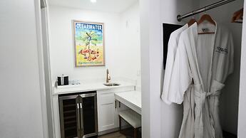 Ivory Sands Beach Suites