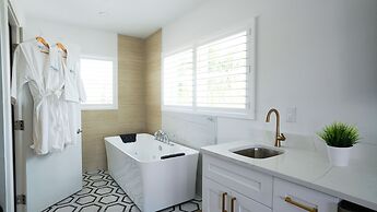 Ivory Sands Beach Suites