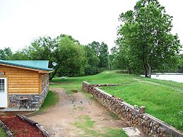 Whip Or Wheel Cabins