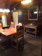 Whip Or Wheel Cabins