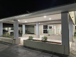 Budget Inn