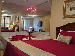 Niagara Inn & Suites