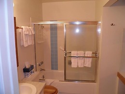 357 Ala-Wai Unit 209