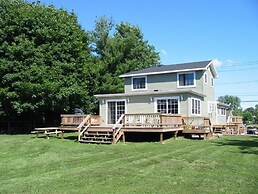 Angel Rock Waterfront Cottages and Vacation Homes