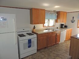 Angel Rock Waterfront Cottages and Vacation Homes