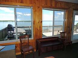 Angel Rock Waterfront Cottages and Vacation Homes