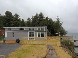 Angel Rock Waterfront Cottages and Vacation Homes