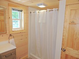 Angel Rock Waterfront Cottages and Vacation Homes