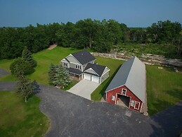 Angel Rock Waterfront Cottages and Vacation Homes