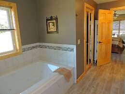 Angel Rock Waterfront Cottages and Vacation Homes