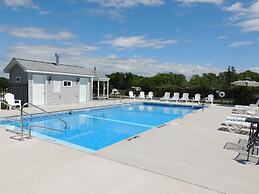 Angel Rock Waterfront Cottages and Vacation Homes