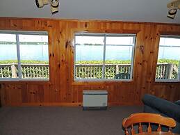 Angel Rock Waterfront Cottages and Vacation Homes