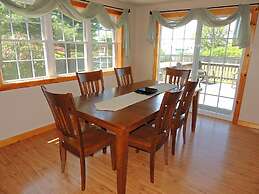 Angel Rock Waterfront Cottages and Vacation Homes