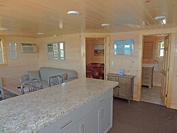 Angel Rock Waterfront Cottages and Vacation Homes