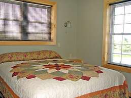 Angel Rock Waterfront Cottages and Vacation Homes