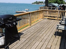 Angel Rock Waterfront Cottages and Vacation Homes