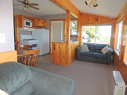 Angel Rock Waterfront Cottages and Vacation Homes