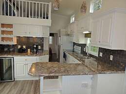 Angel Rock Waterfront Cottages and Vacation Homes