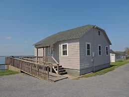 Angel Rock Waterfront Cottages and Vacation Homes