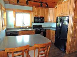 Angel Rock Waterfront Cottages and Vacation Homes