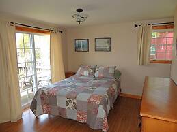 Angel Rock Waterfront Cottages and Vacation Homes