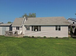 Angel Rock Waterfront Cottages and Vacation Homes