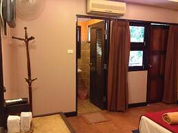 Teeraya Boutique Guesthouse - Hostel