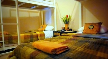 Teeraya Boutique Guesthouse - Hostel