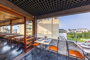 Centre Point Hanoi Hotel