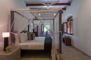 MO River House