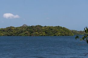MO River House