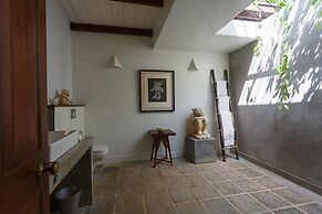MO River House