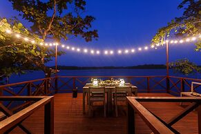 MO River House