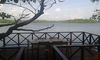 MO River House