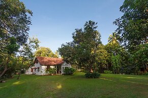 MO River House