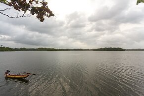 MO River House