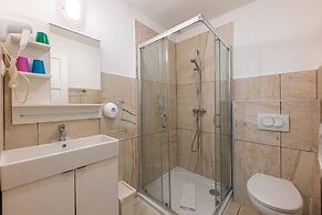 Amber Gardenview Studios