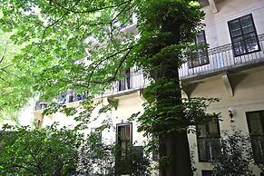 Amber Gardenview Studios