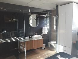 107 Dorpstraat Boutique Hotel