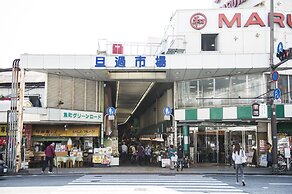 Hostel and Dining Tanga Table