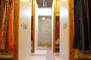 Hostel and Dining Tanga Table