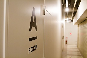 Hostel and Dining Tanga Table