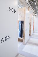 Hostel and Dining Tanga Table