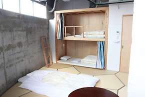 Hostel and Dining Tanga Table