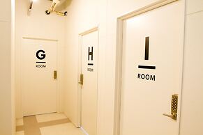 Hostel and Dining Tanga Table