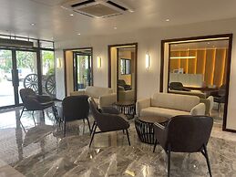 Luisita Central Park Hotel